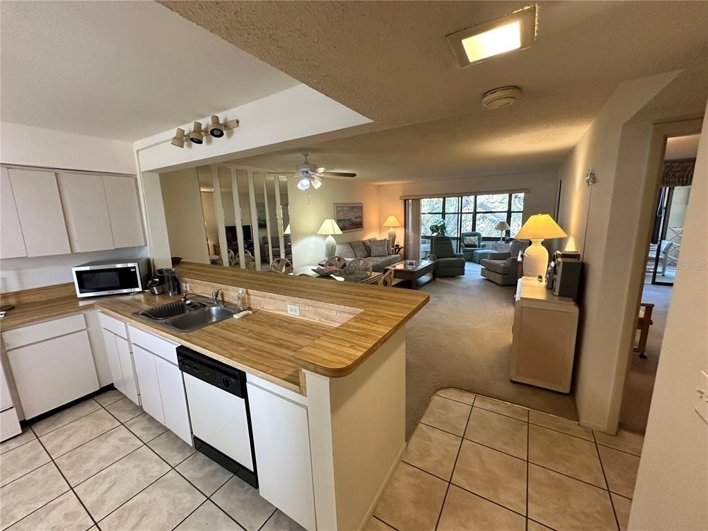 346 Springdale Drive W - Photo 5