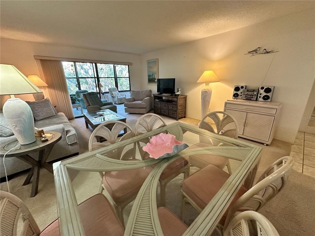 346 Springdale Drive W - Photo 11