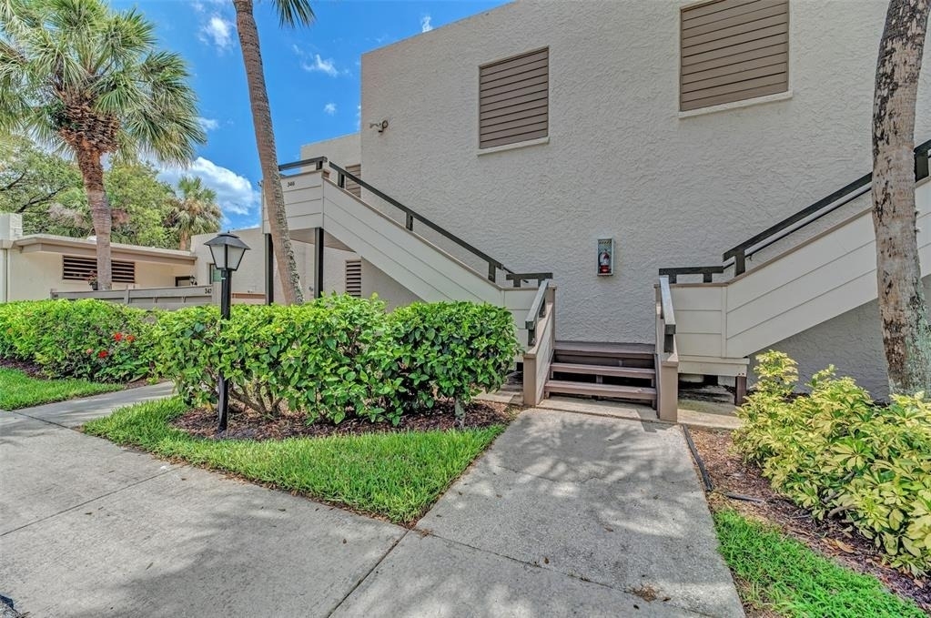 346 Springdale Drive W - Photo 1
