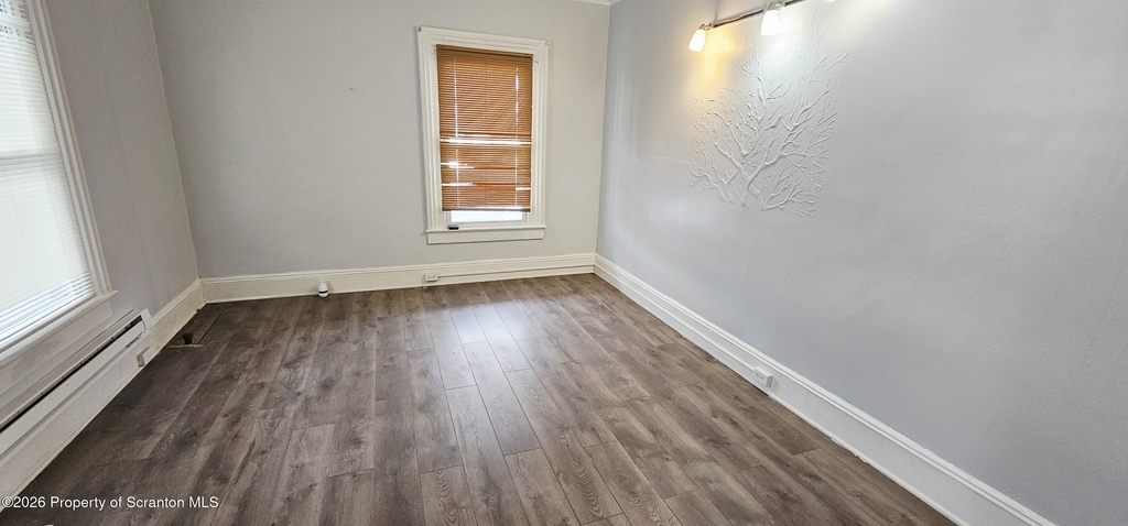 1319 Washburn Street - Photo 3