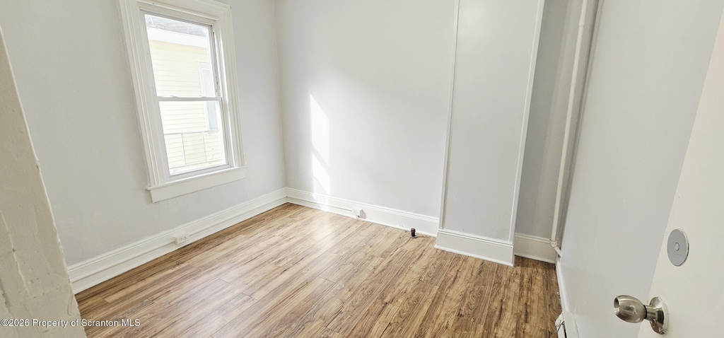 1319 Washburn Street - Photo 6