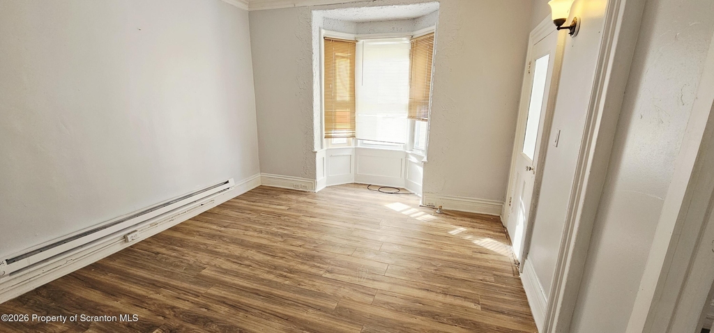 1319 Washburn Street - Photo 2