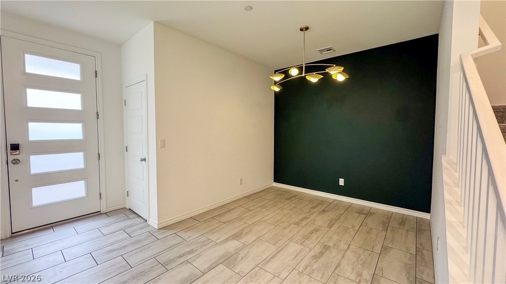 600 N Carriage Hill Dr - Photo 2