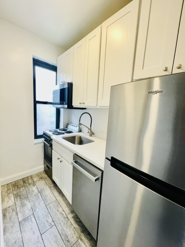 162 EAST 55TH STREET - Photo 2