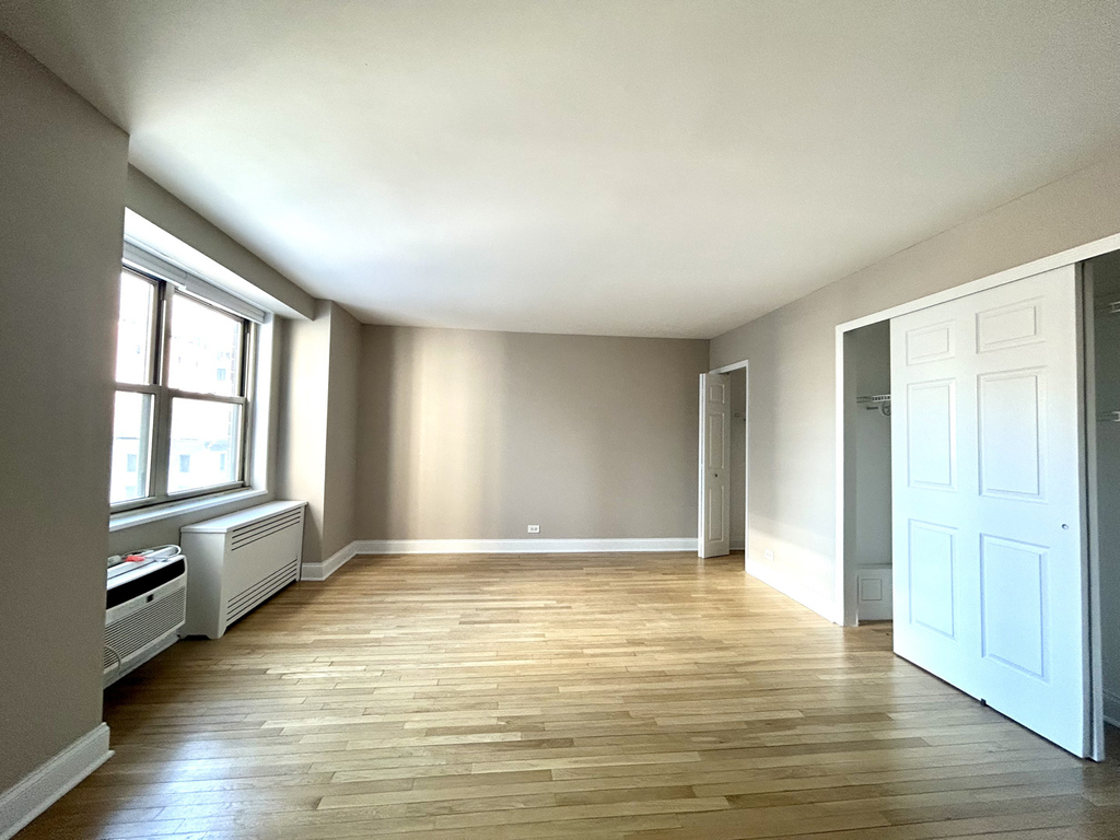 Greenwich Street - Photo 4