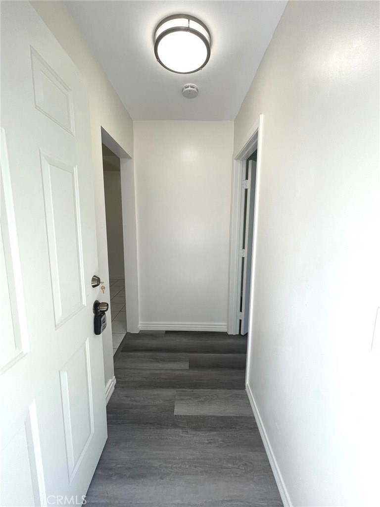 1427 S Chapel Avenue - Photo 2