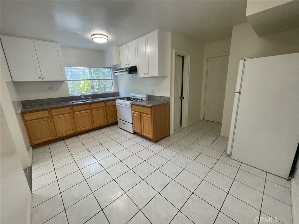 1427 S Chapel Avenue - Photo 7