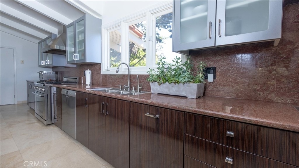 30421 Mirador Court - Photo 18