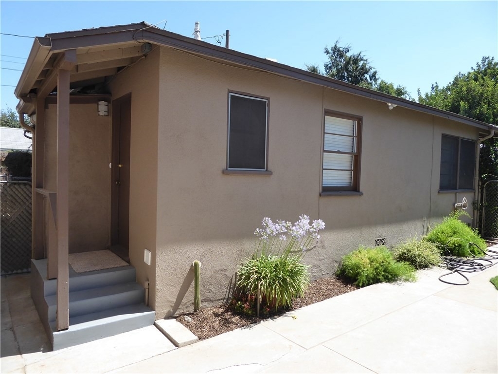 6735 Yellowstone Drive - Photo 5