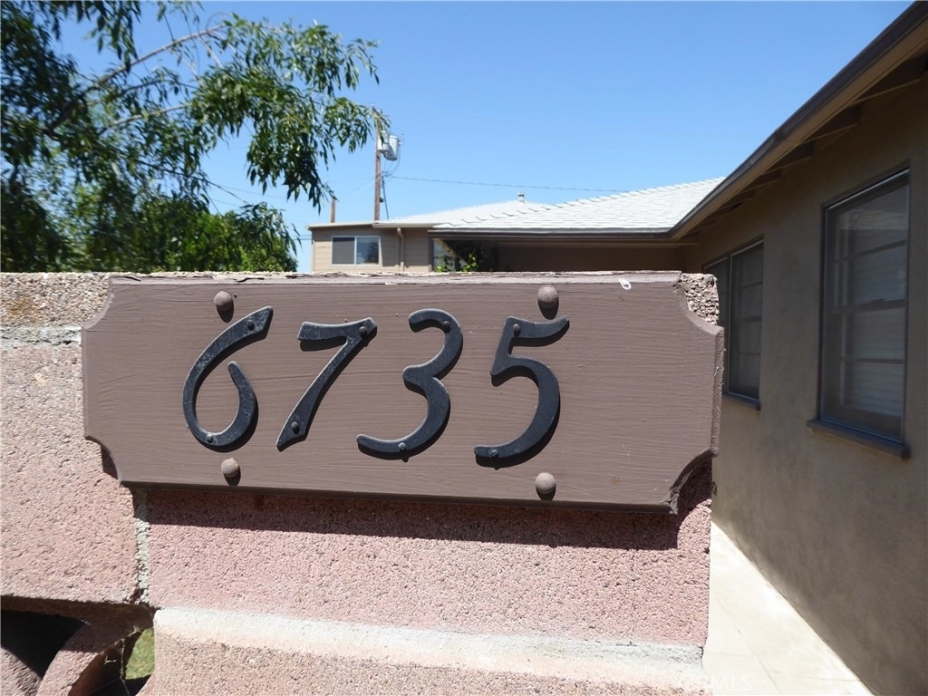 6735 Yellowstone Drive - Photo 2