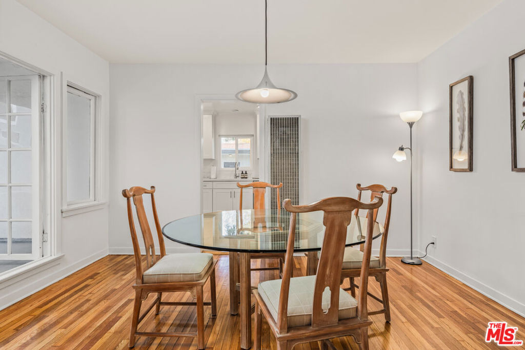 329 S Reeves Drive - Photo 11