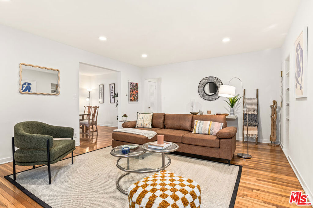 329 S Reeves Drive - Photo 8