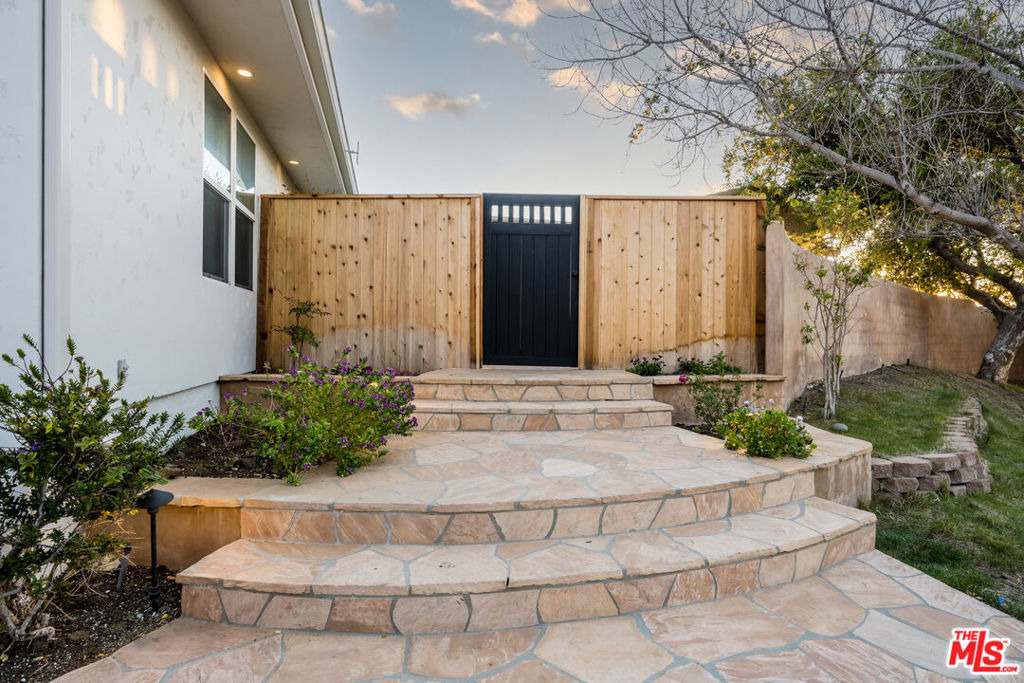 33310 Hassted Drive - Photo 26