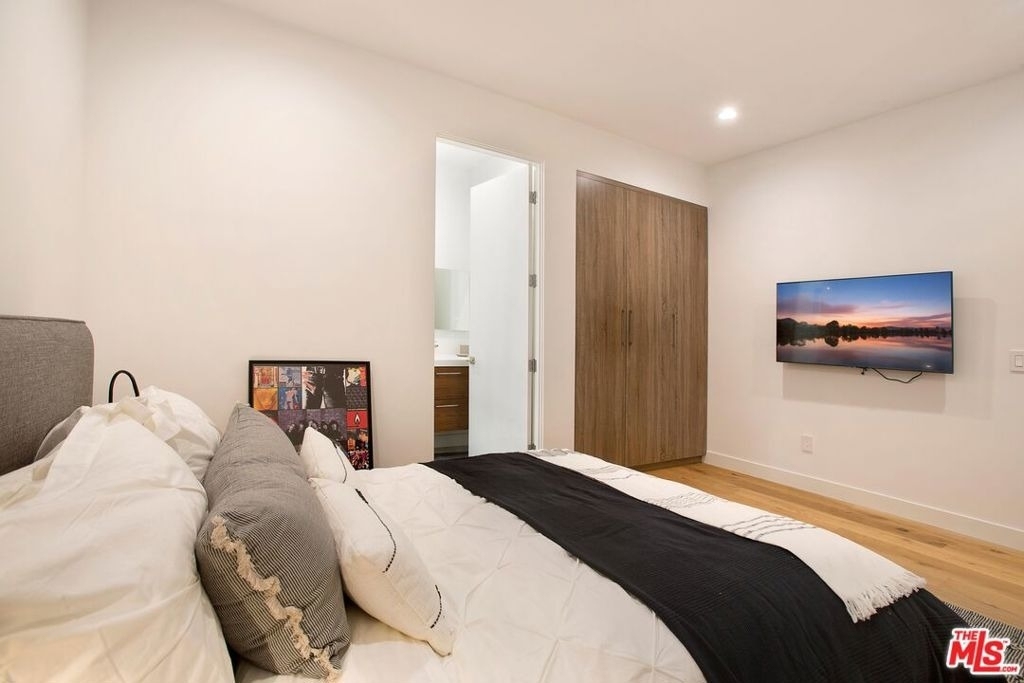 418 N Stanley Avenue - Photo 27