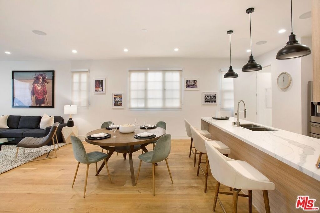 418 N Stanley Avenue - Photo 1