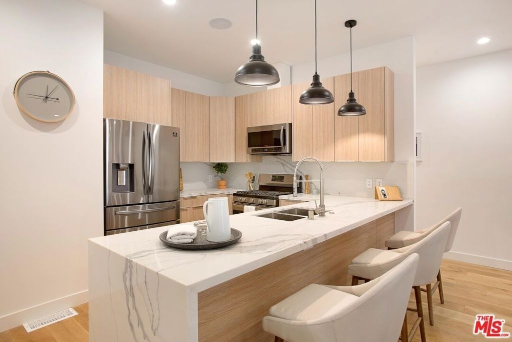 418 N Stanley Avenue - Photo 20