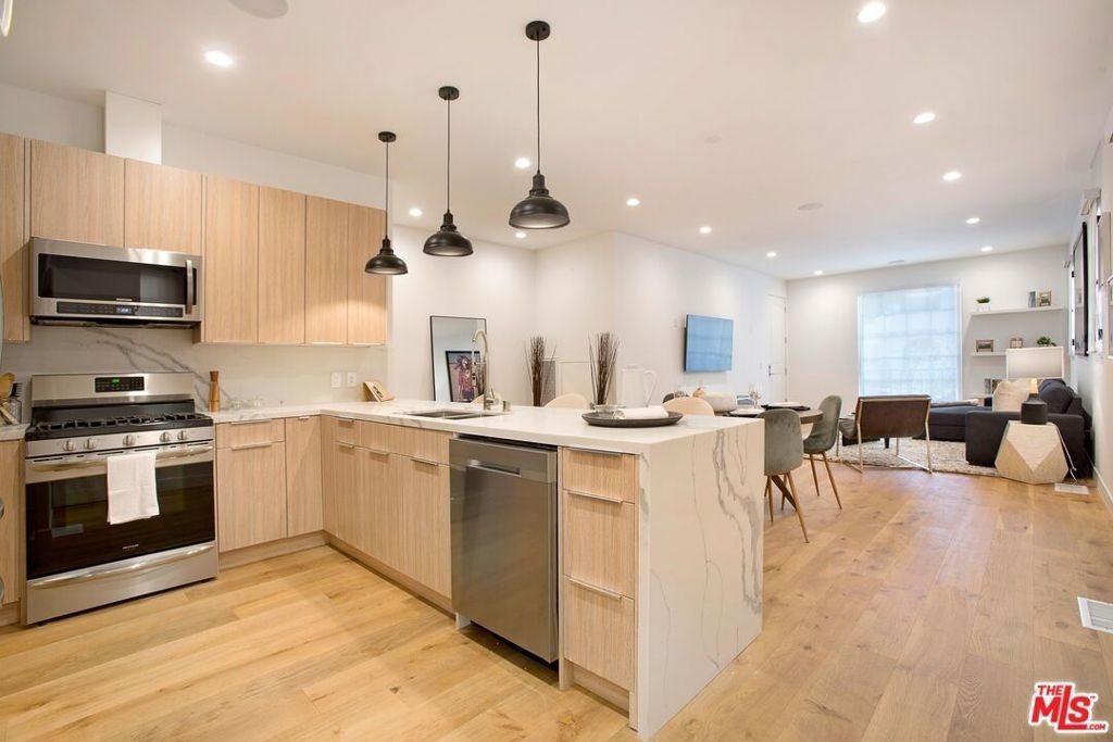 418 N Stanley Avenue - Photo 19