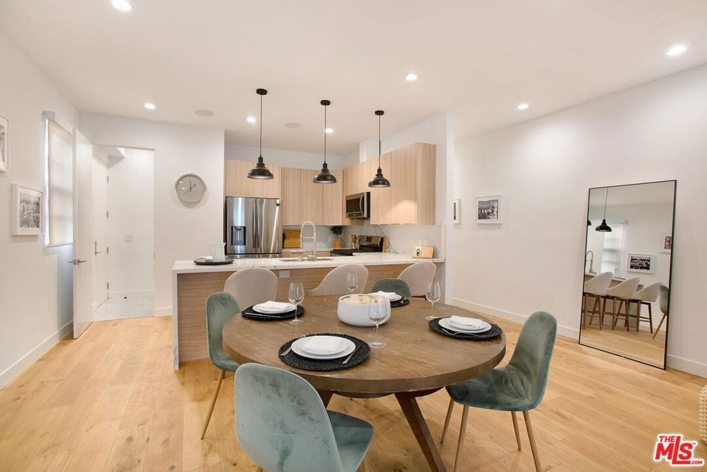 418 N Stanley Avenue - Photo 12