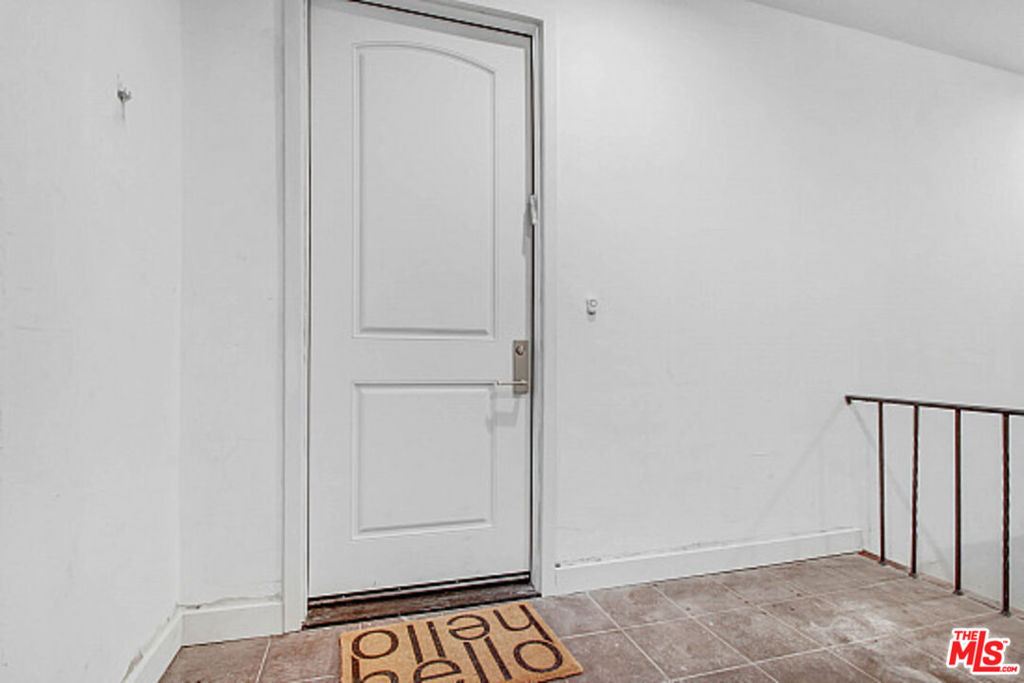434 N Ogden Drive - Photo 10