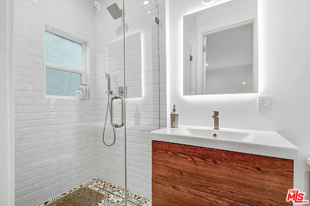 434 N Ogden Drive - Photo 6