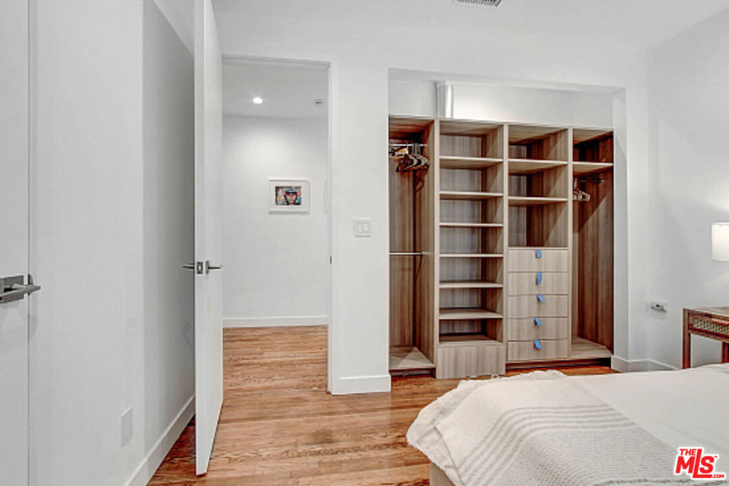 434 N Ogden Drive - Photo 5