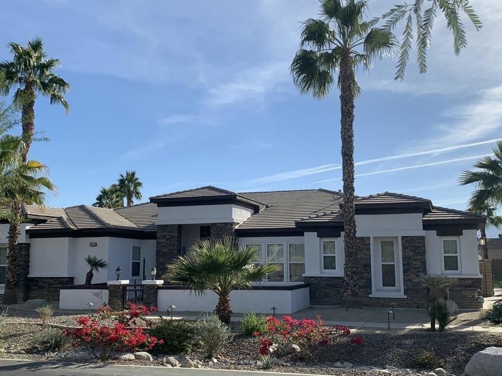 80445 Paria Way - Photo 1