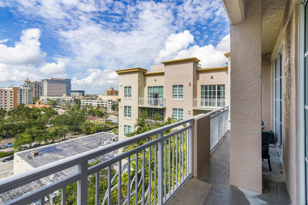 410 Evernia Street - Photo 0
