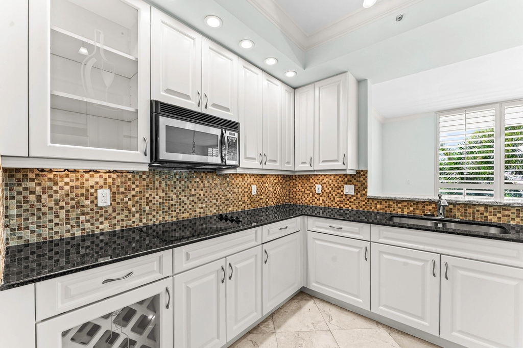 550 Se Mizner Boulevard - Photo 12