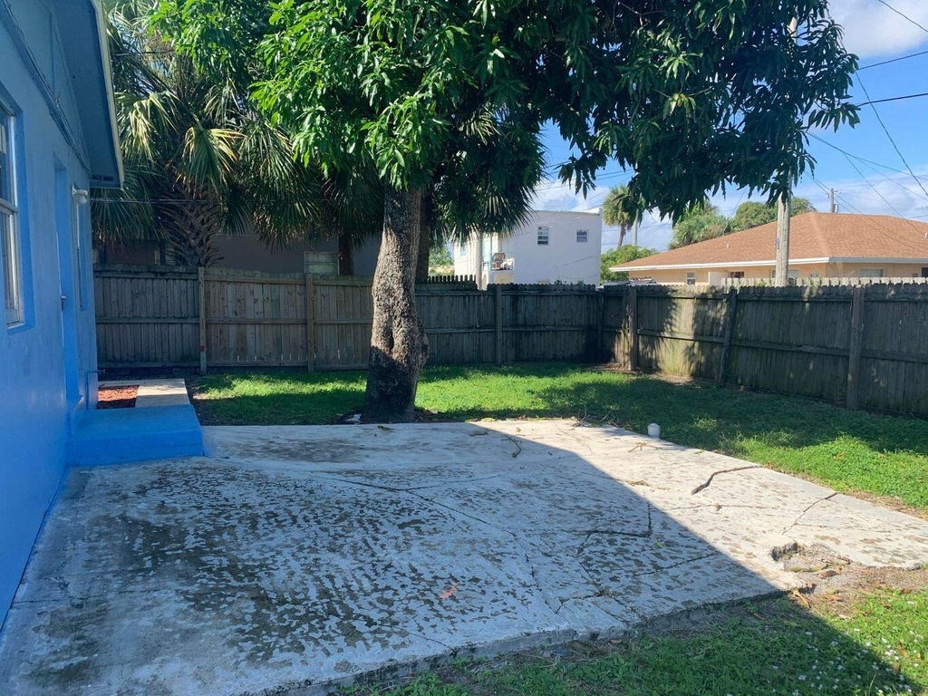 1017 13th Street - Photo 4