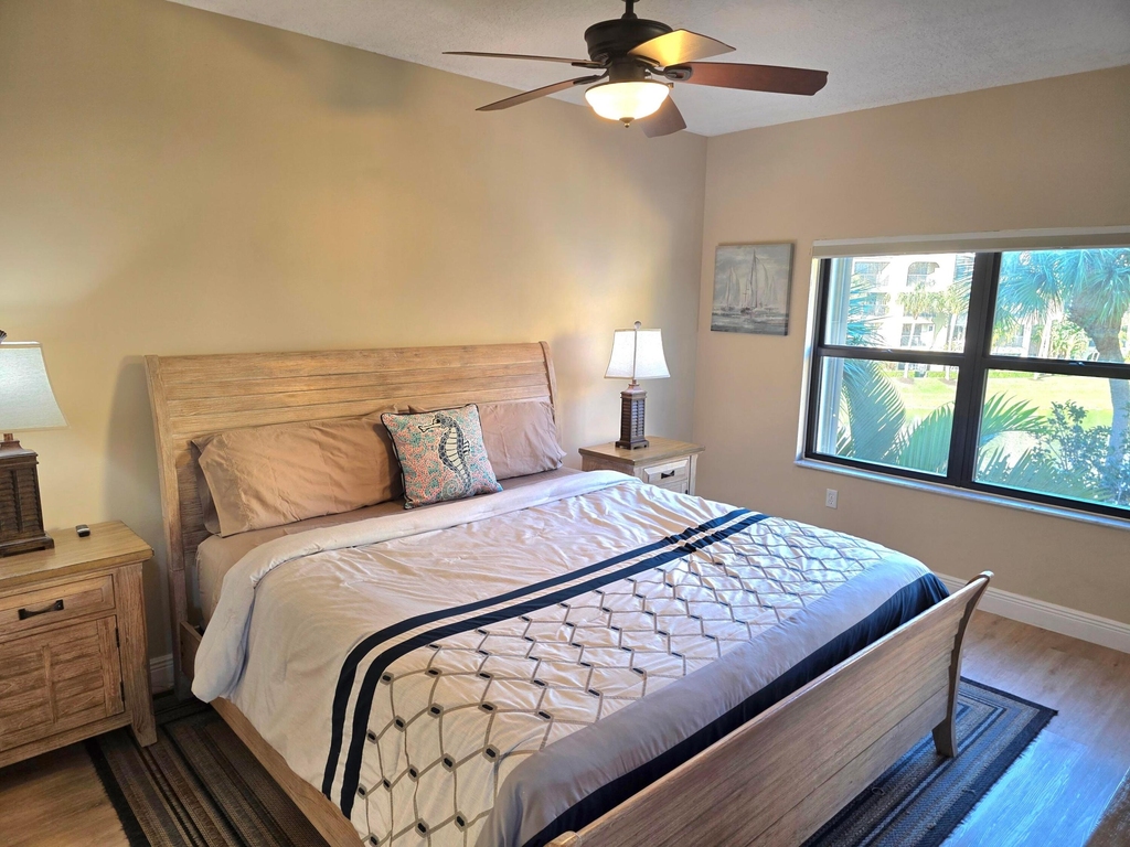 300 Uno Lago Drive - Photo 13