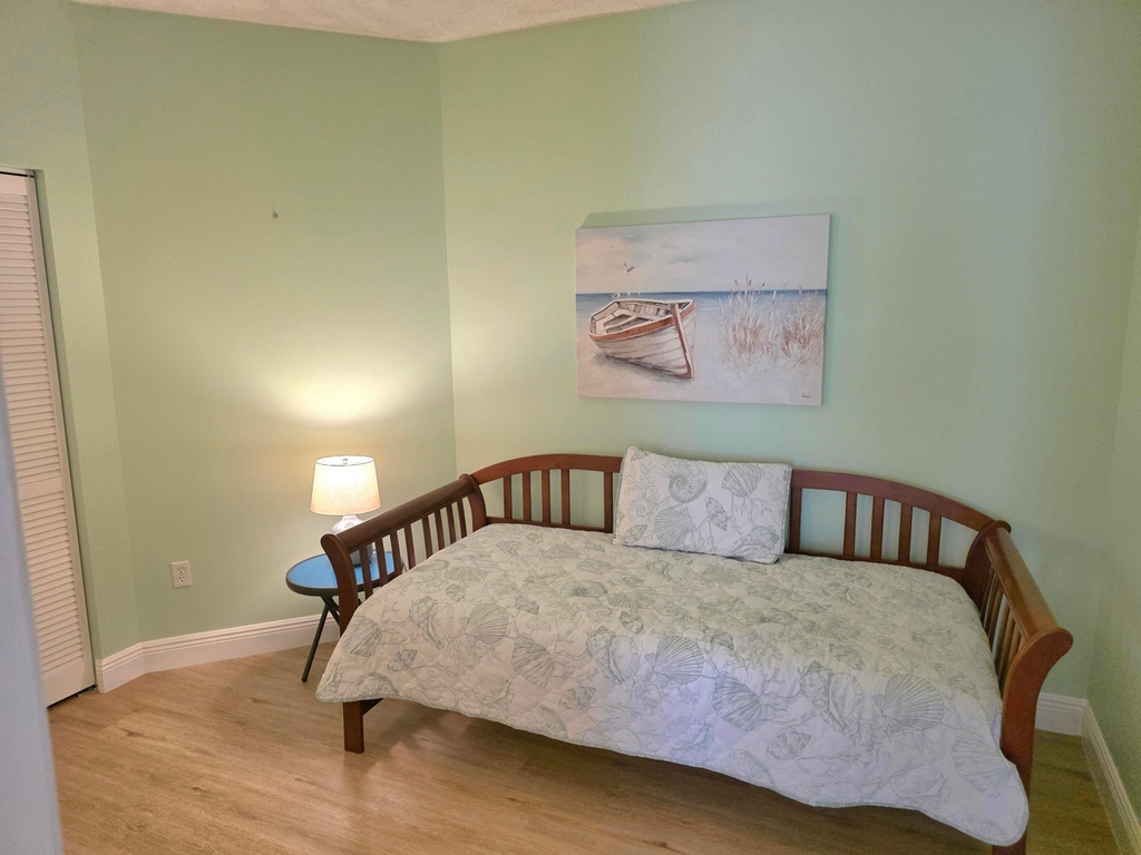 300 Uno Lago Drive - Photo 23