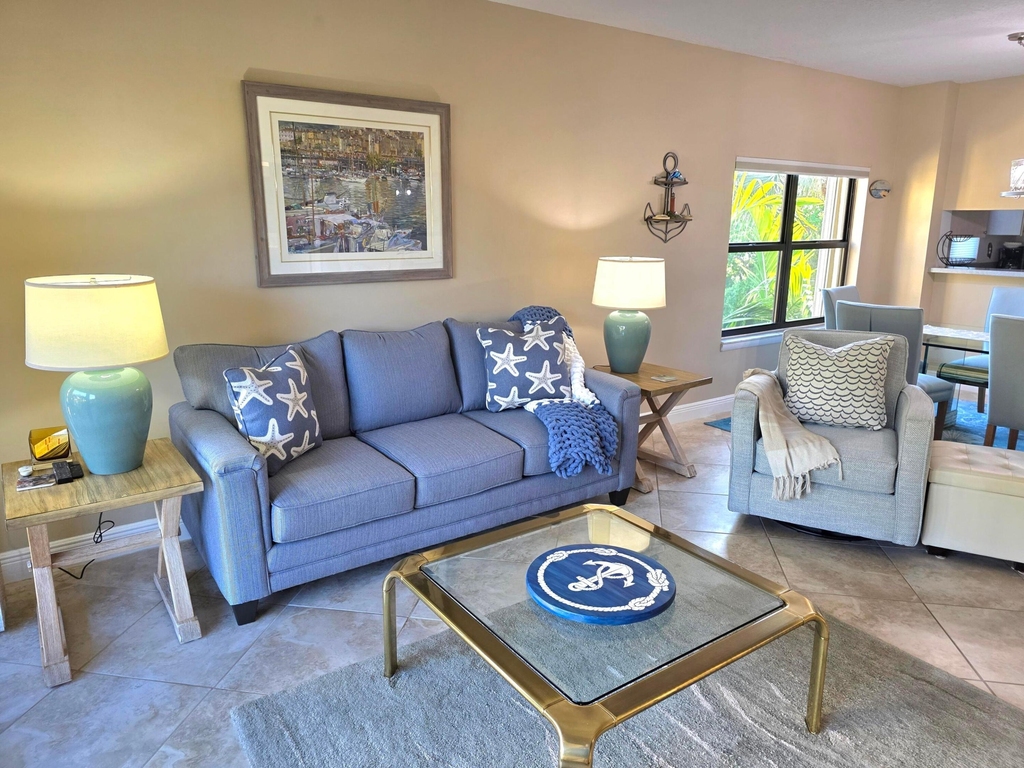 300 Uno Lago Drive - Photo 4