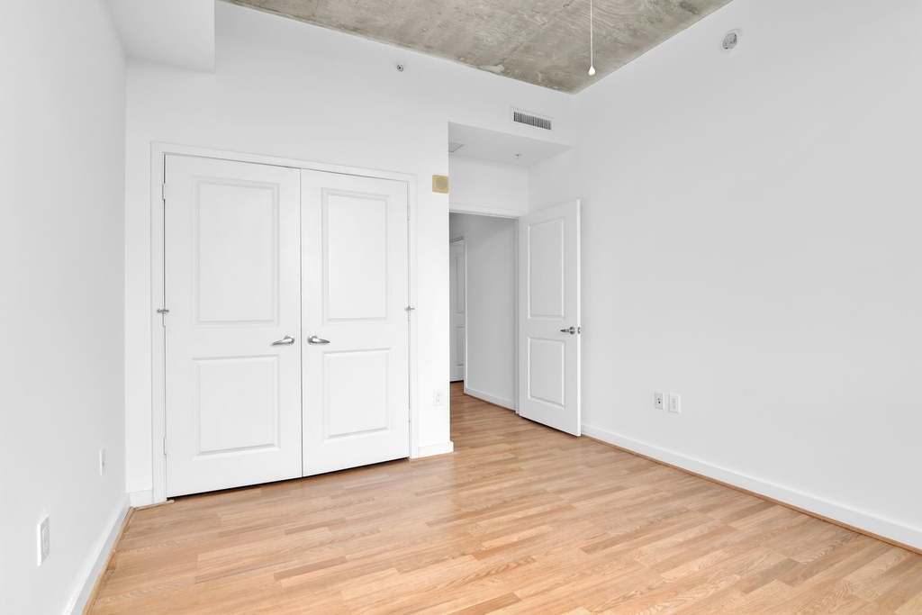 300 S Australian Avenue - Photo 4