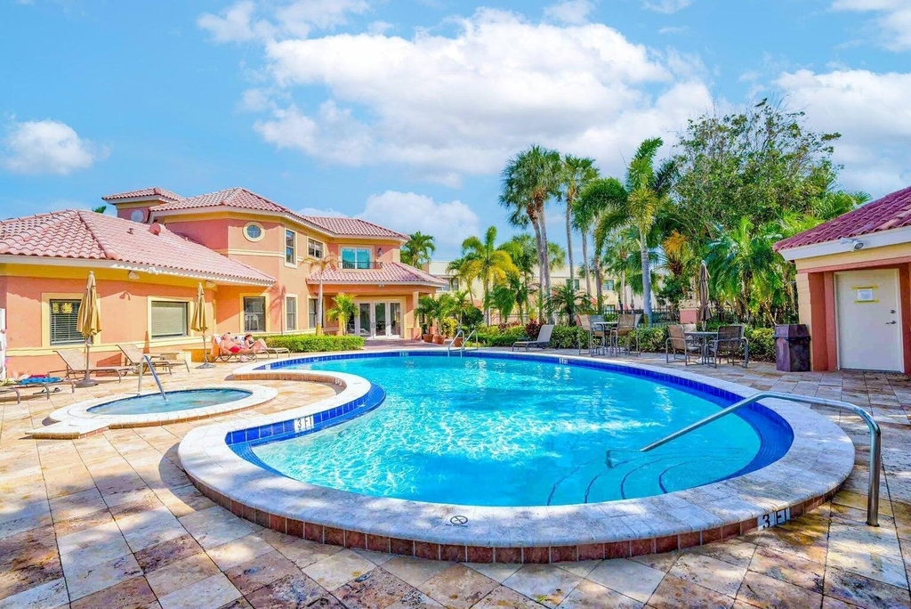 400 Uno Lago Drive - Photo 37