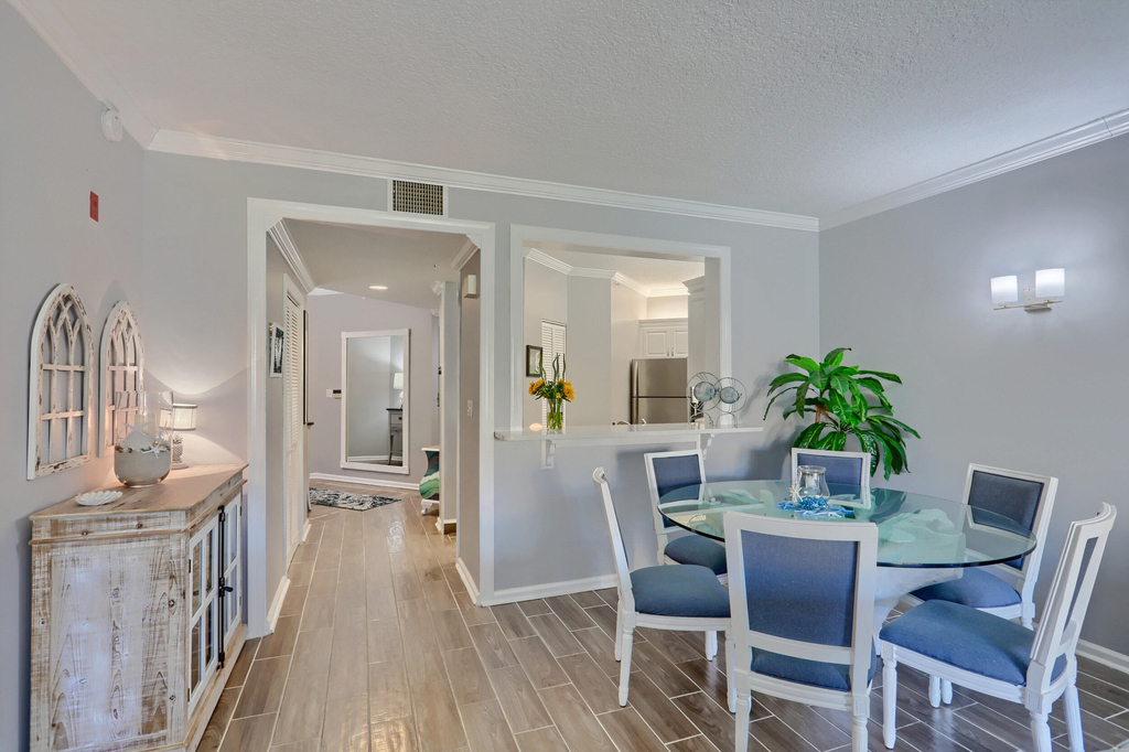 400 Uno Lago Drive - Photo 6
