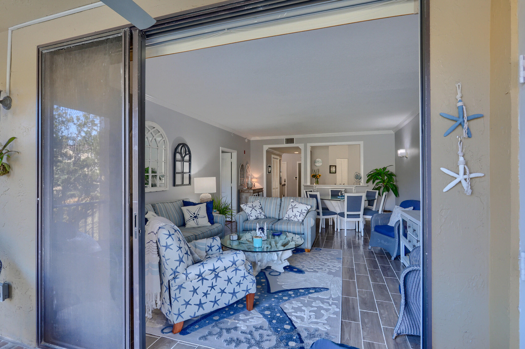 400 Uno Lago Drive - Photo 16