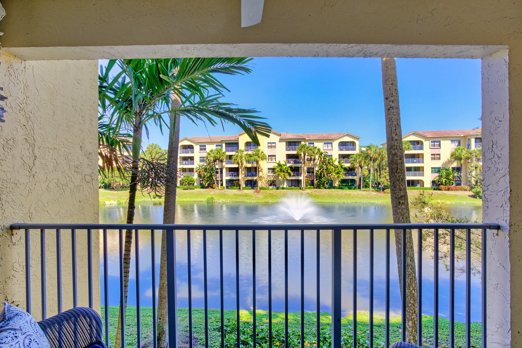 400 Uno Lago Drive - Photo 34