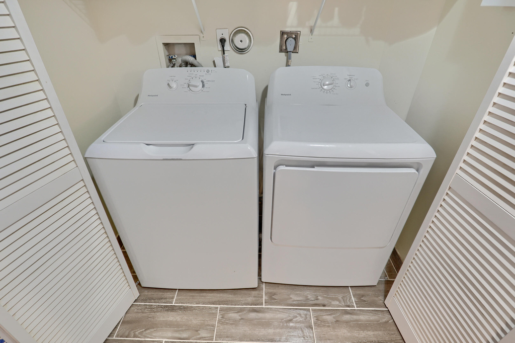 400 Uno Lago Drive - Photo 32
