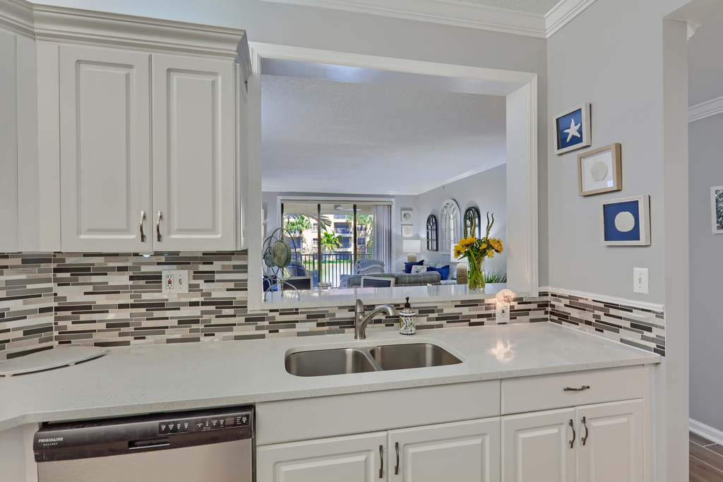400 Uno Lago Drive - Photo 18