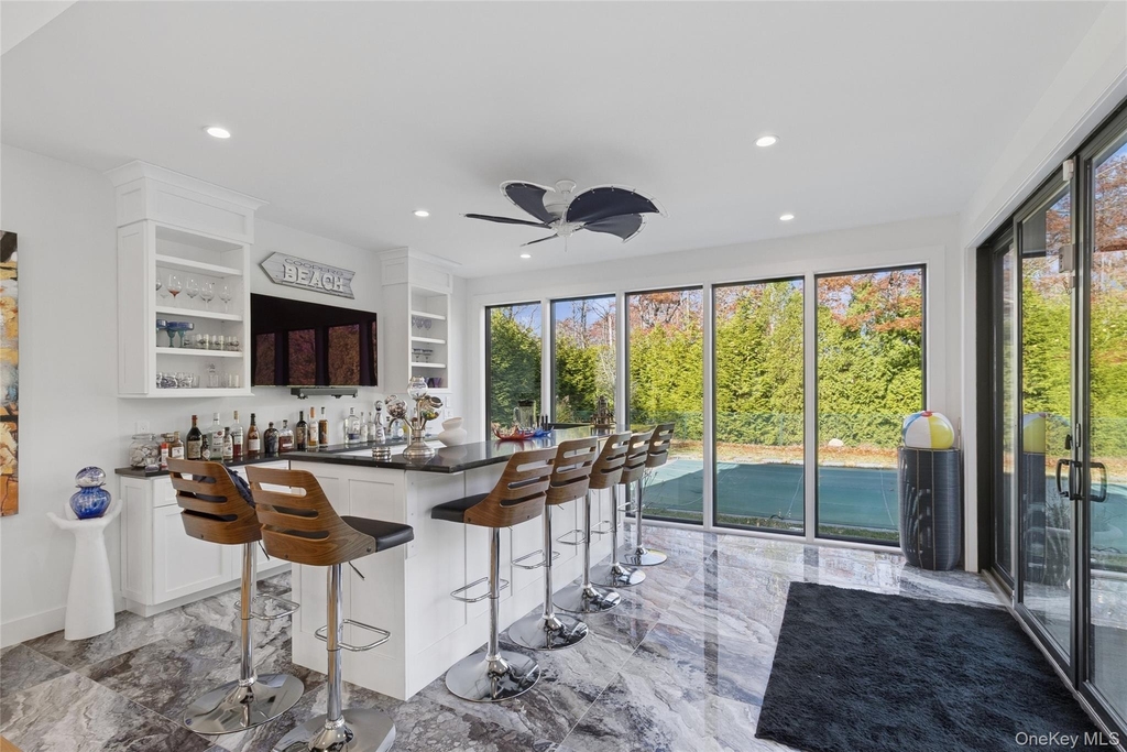 9 Debras Way - Photo 10