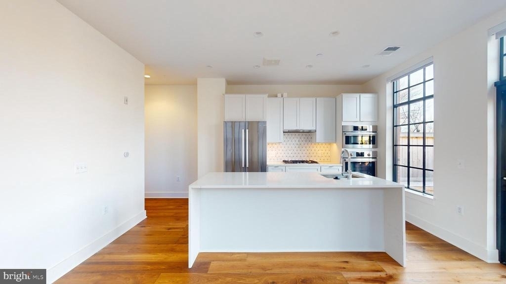 1312 King Street - Photo 5