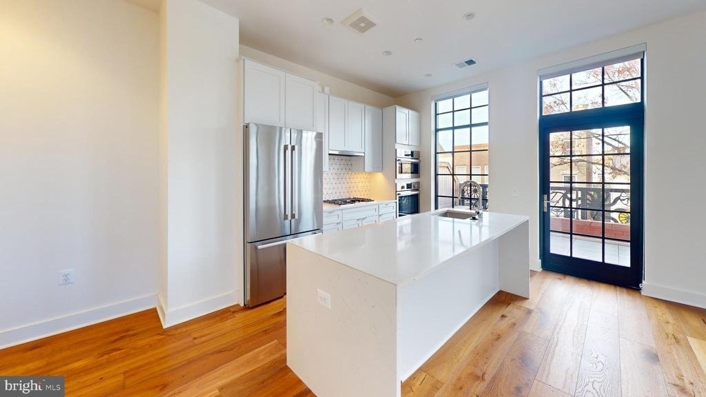 1312 King Street - Photo 1