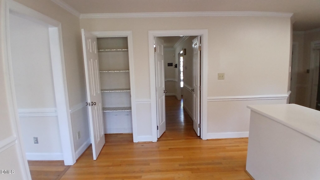 1817 Thorpshire - Photo 12