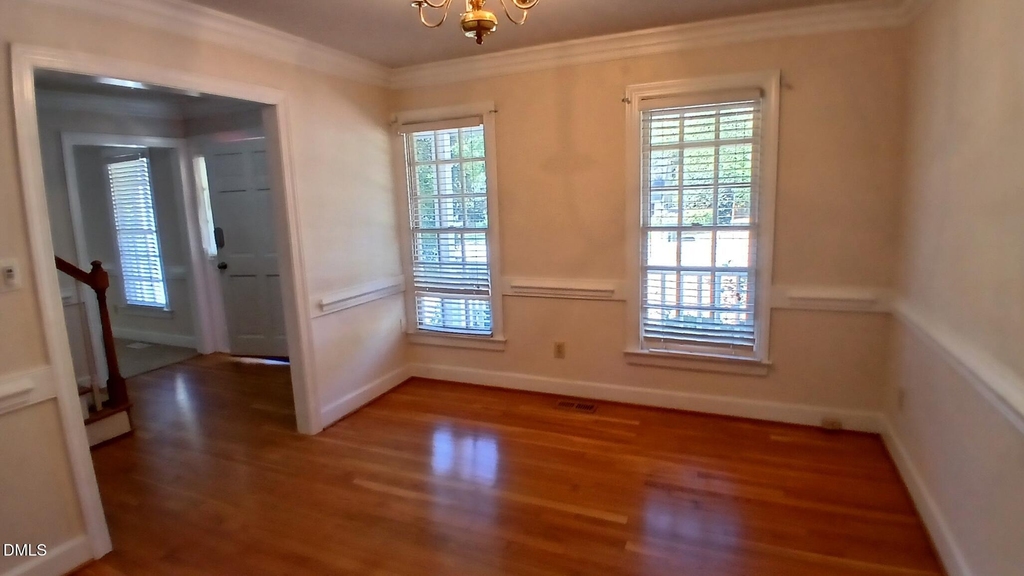 1817 Thorpshire - Photo 13