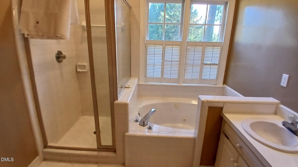 1817 Thorpshire - Photo 16