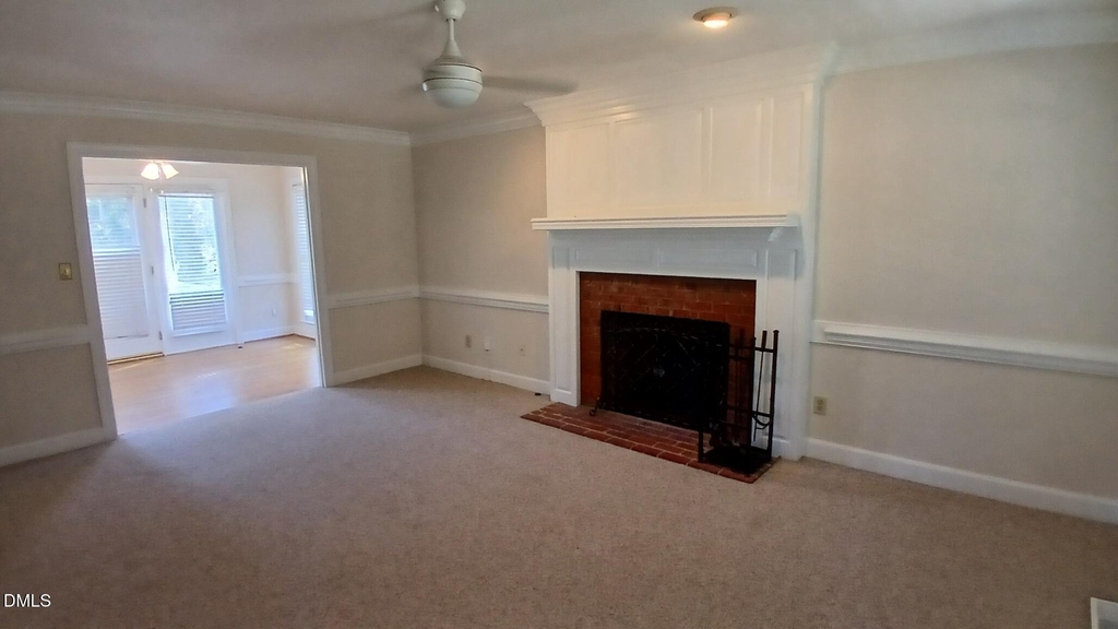 1817 Thorpshire - Photo 5