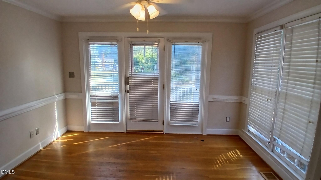 1817 Thorpshire - Photo 8