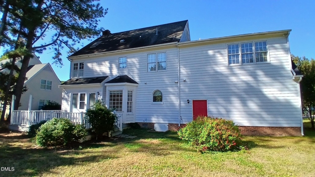 1817 Thorpshire - Photo 2