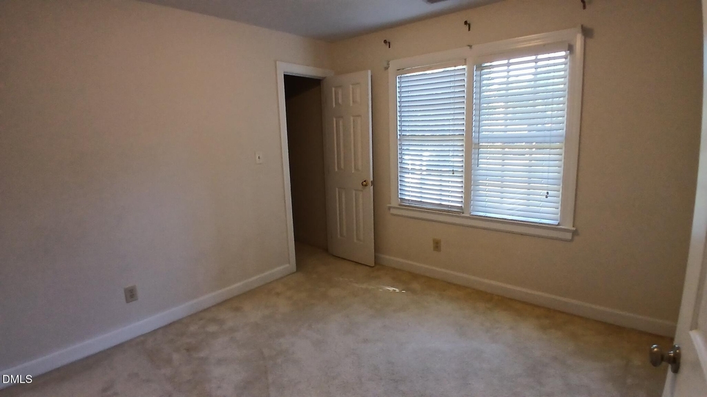 1817 Thorpshire - Photo 23