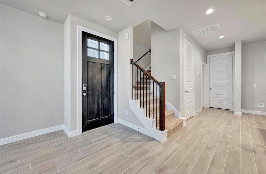 3120 Moontide Lane - Photo 4